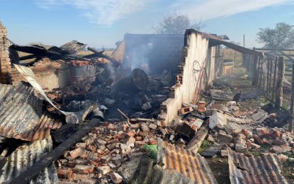 Se incendió su tambo, perdió todo y pide ayuda: “Habrá que empezar de nuevo”