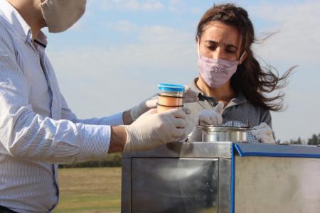 Desarrollan un equipo para monitorear agroquímicos en el aire
