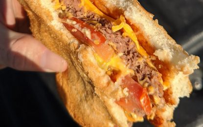 Un apasionado por las vacas probó la hamburguesa veggie “Not Burger” y dio su veredicto