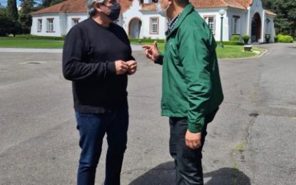 Sin precisiones sobre los temas de la reunión, Domínguez estuvo con el presidente y Manzur