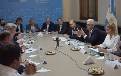 Financiamiento, vaca a China, cortes accesible y diciembre: los anuncios de Domínguez