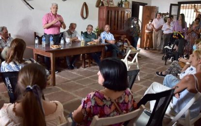 Domínguez volvió a Corrientes con más créditos para los productores