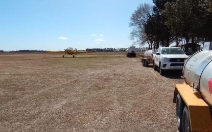 Incendios en el Delta: suman aviones agrícolas al combate del fuego en la zona de Rosario