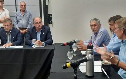 Campo y Gobierno analizaron medidas para combatir los efectos de la sequía