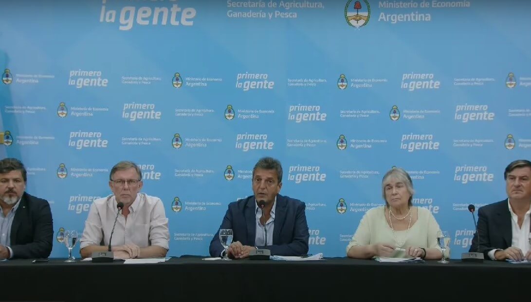 El Gobierno invertirá $ 900 millones para reforzar la prevención y control de la gripe aviar