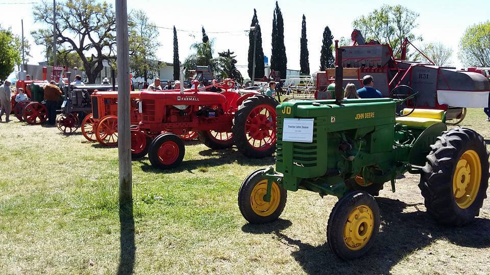 El sorprendente museo de la maquinaria agrícola en Entre Ríos: “Los abuelos las miran y se emocionan”