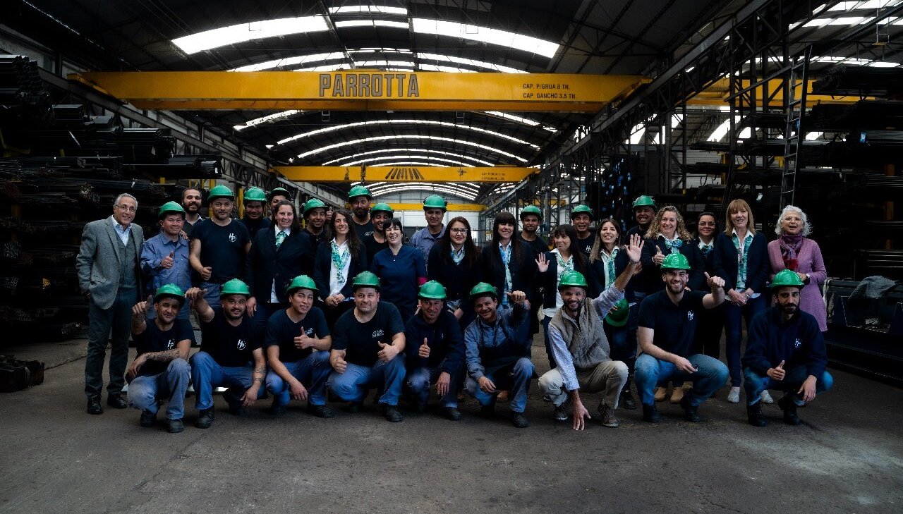 De crear piezas para satélites, al campo y las sembradoras: un ingeniero mecánico y su empresa familiar apuestan por el agro